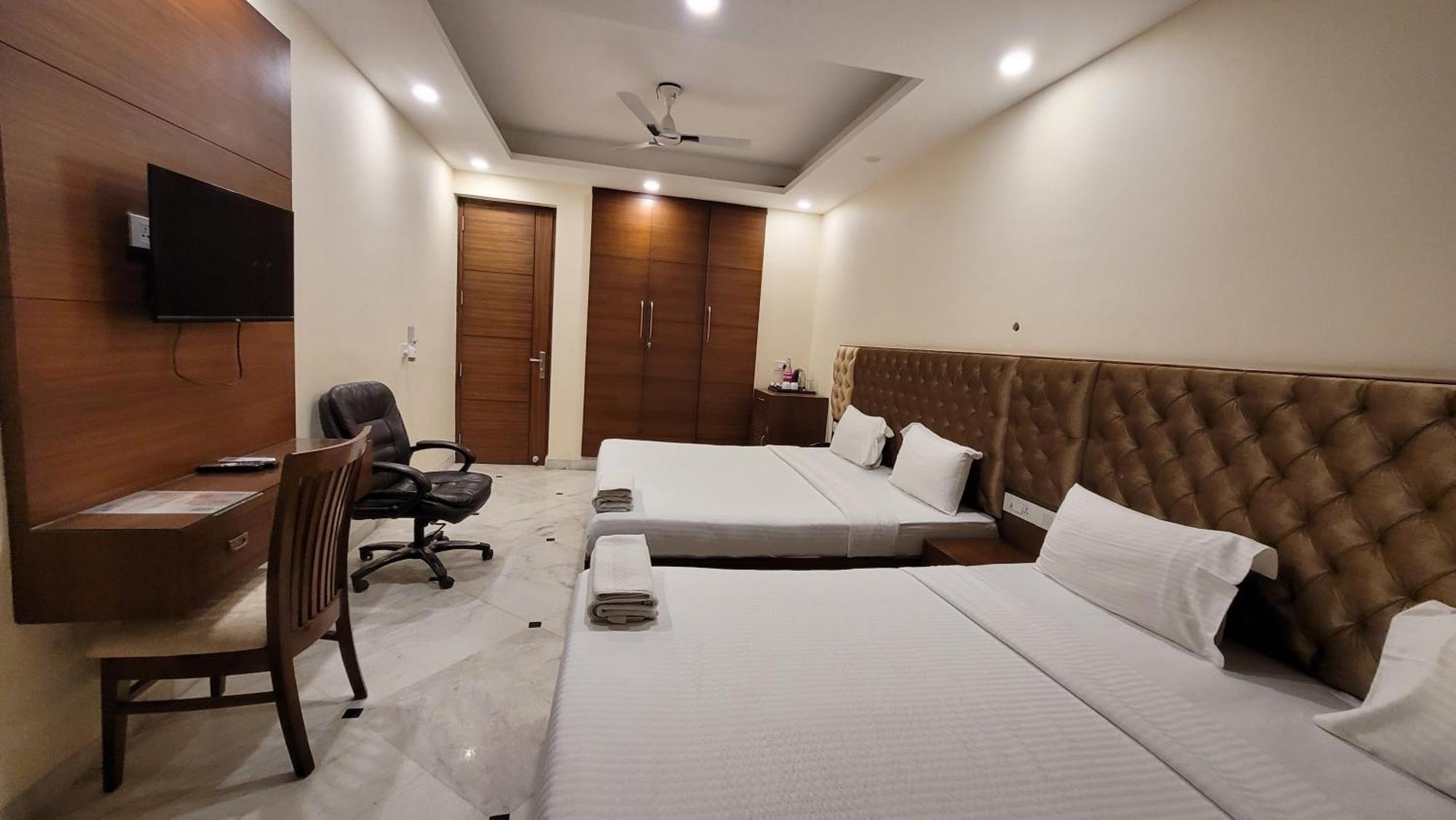 Jmd Residency Hotel New Delhi Exterior photo