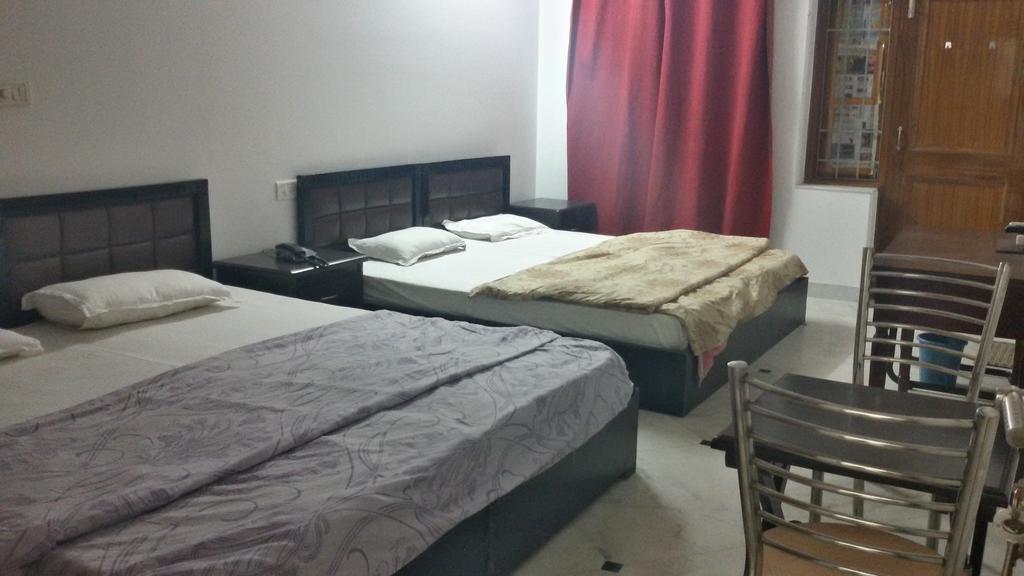 Jmd Residency Hotel New Delhi Room photo